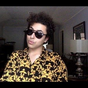 Meet your Posher, Troy